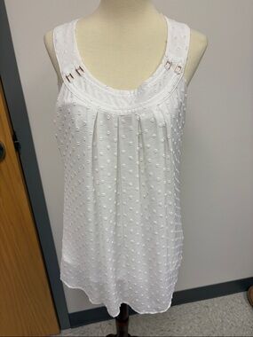 Roz & Ali White Swiss Dot Pleated Tank Top
